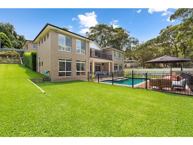 7 Tabard Place, Illawong NSW 2234