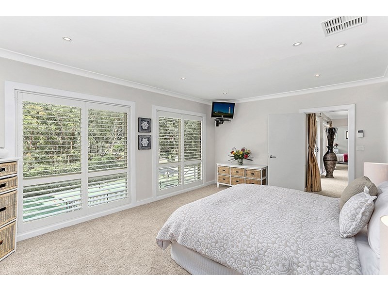 7 Tabard Place, Illawong NSW 2234