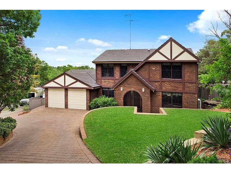 16 Moreton Road, Illawong NSW 2234