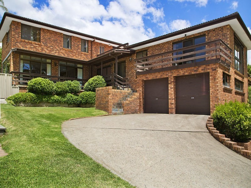 129 Hall Drive, Menai NSW 2234