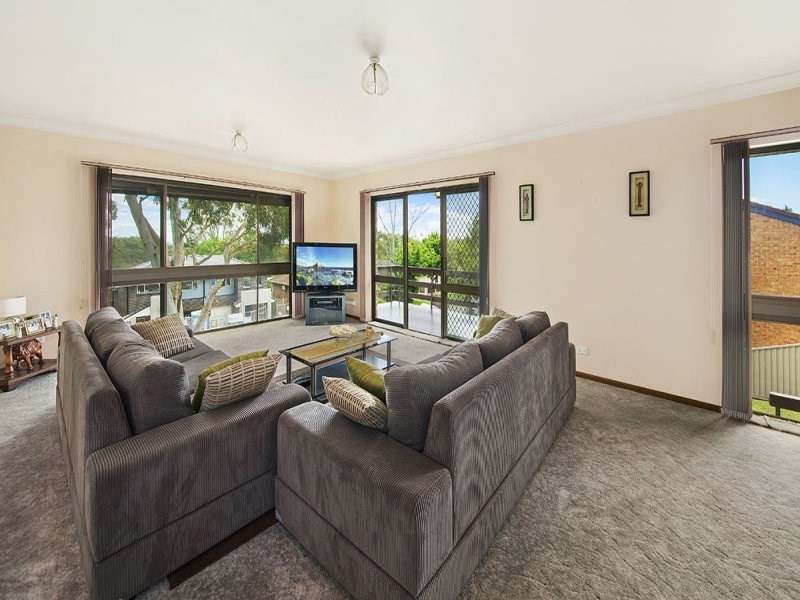 129 Hall Drive, Menai NSW 2234