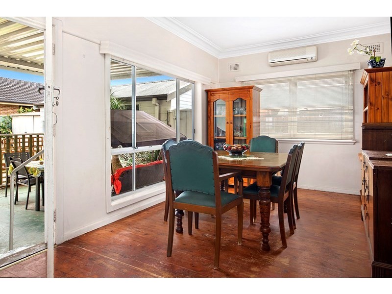 34 Donald Street, Picnic Point NSW 2213