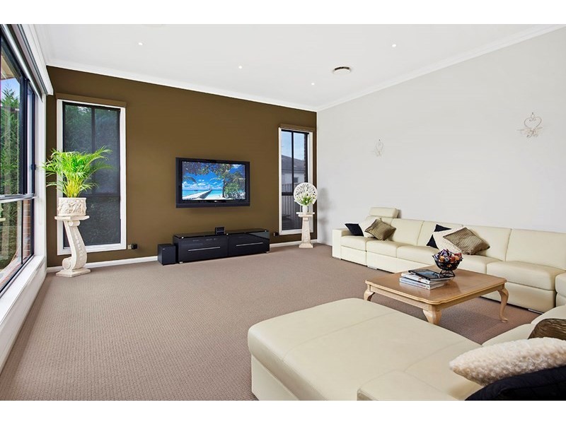 5 Colwyn Close, Menai NSW 2234