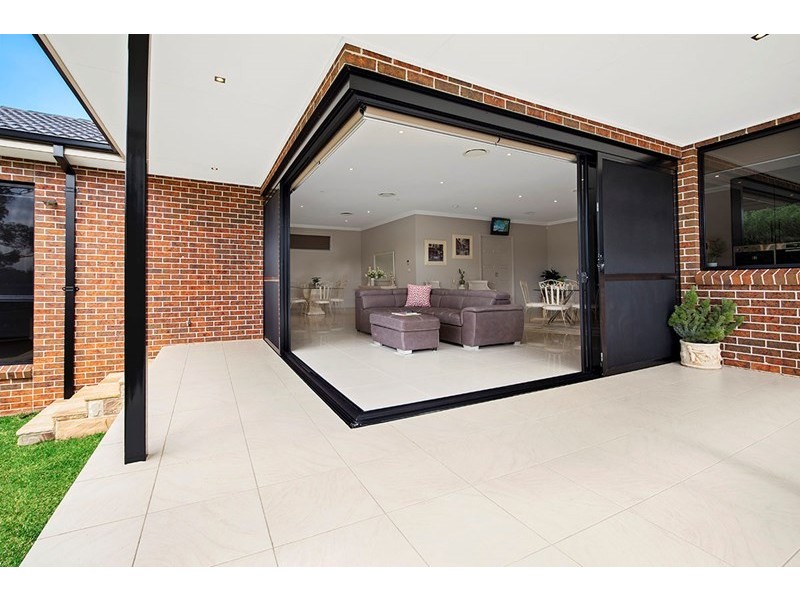 5 Colwyn Close, Menai NSW 2234