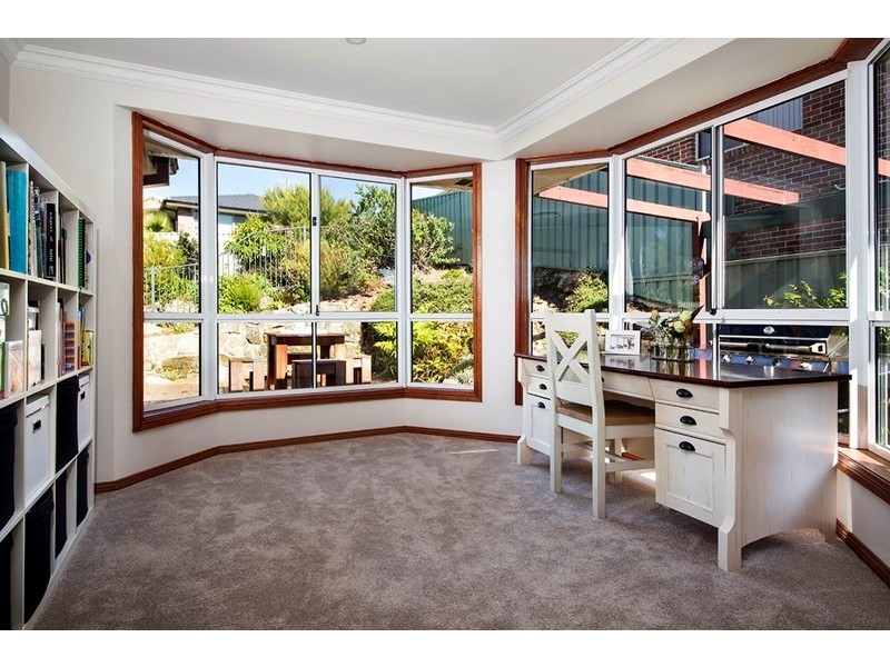 17 Thomas Mitchell Drive, Barden Ridge NSW 2234