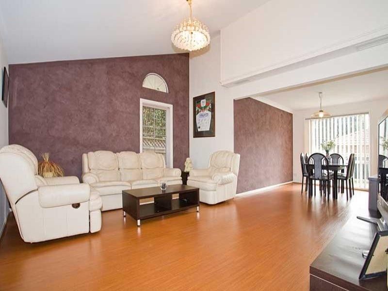 8 Appletree Place, Menai NSW 2234