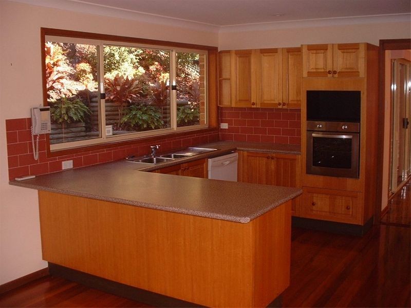 27 Burley Close, Illawong NSW 2234