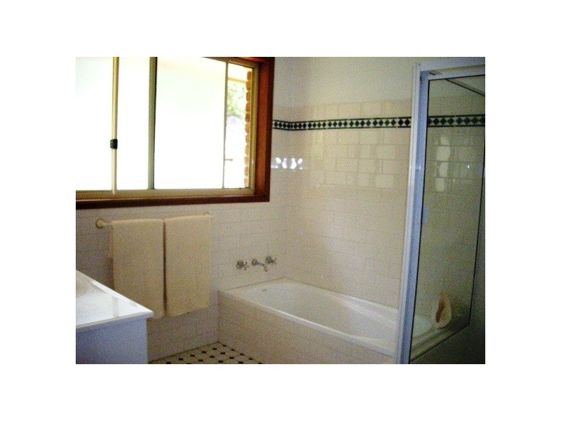 27 Burley Close, Illawong NSW 2234