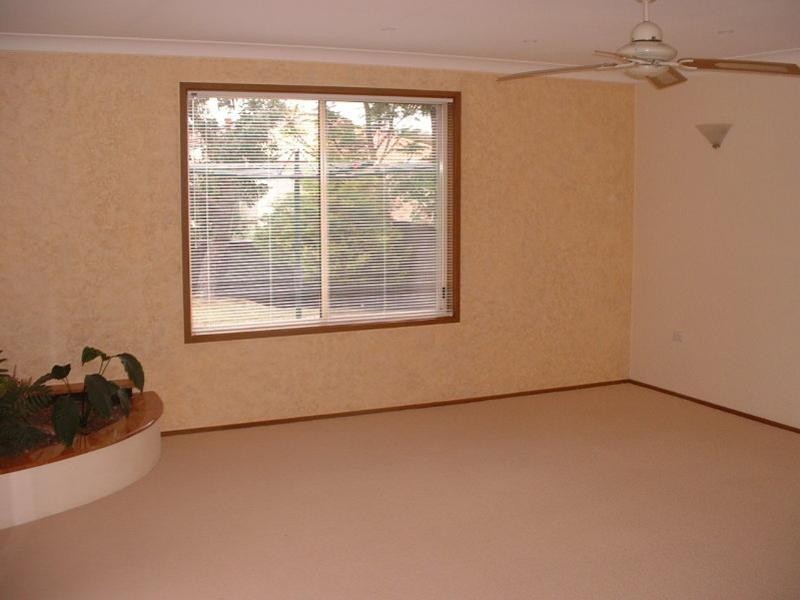 7 Northbrook Place, Illawong NSW 2234