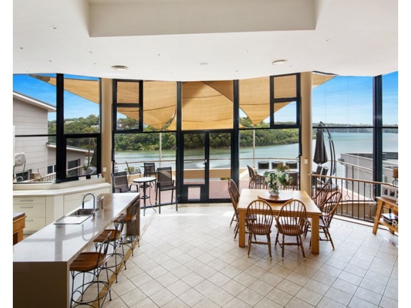 215 Fowler Road, Illawong NSW 2234