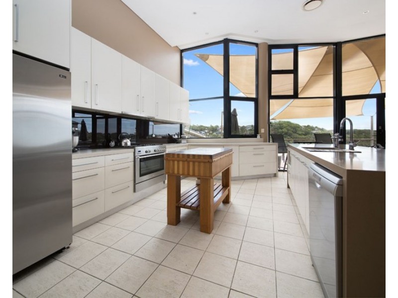 215 Fowler Road, Illawong NSW 2234