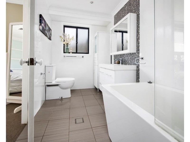 13 Poinciana Row, Menai NSW 2234