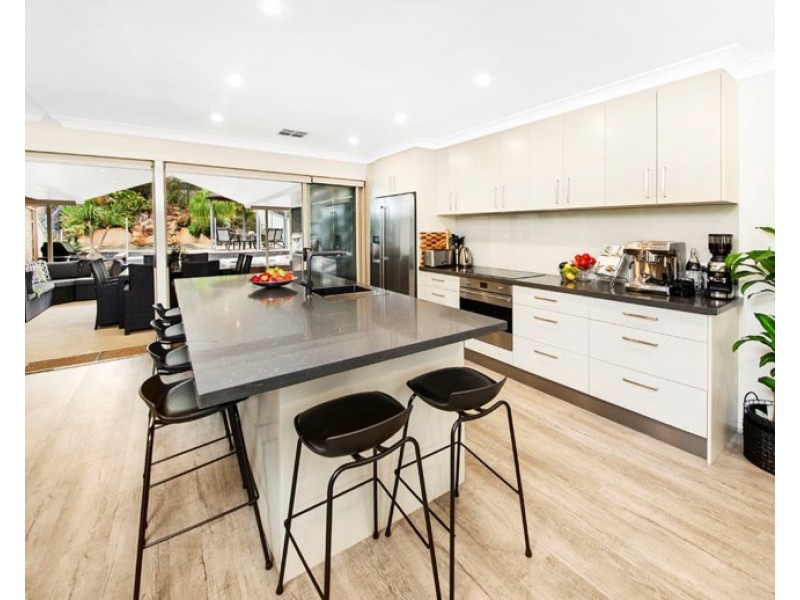 90 Beaumaris Drive, Menai NSW 2234