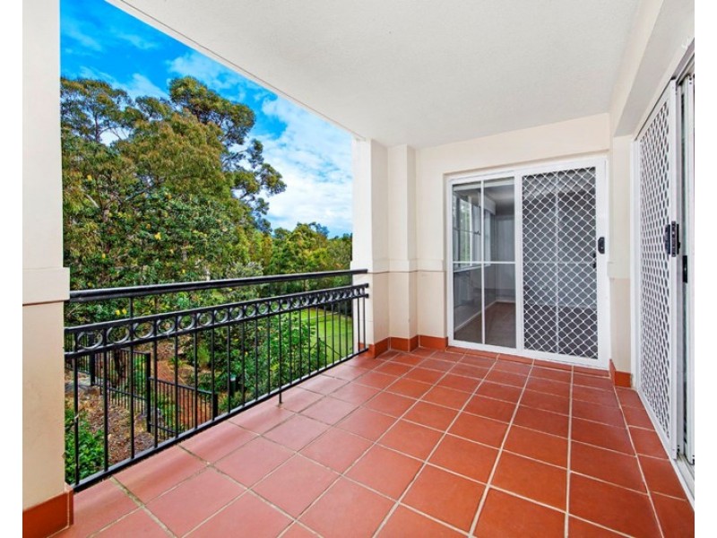 2/2 Peachtree Way, Menai NSW 2234