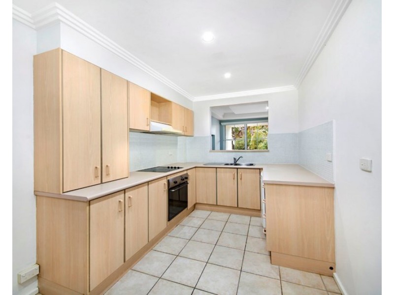 2/2 Peachtree Way, Menai NSW 2234