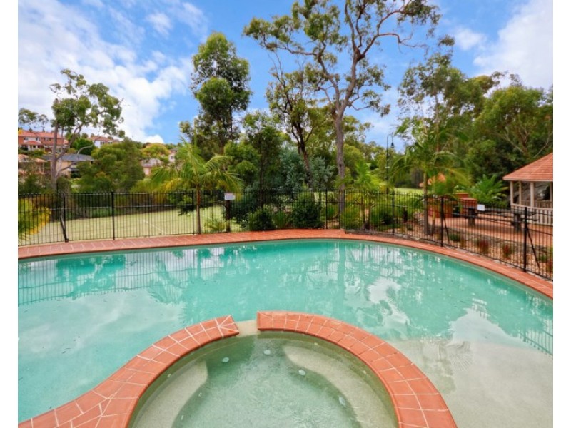 2/2 Peachtree Way, Menai NSW 2234