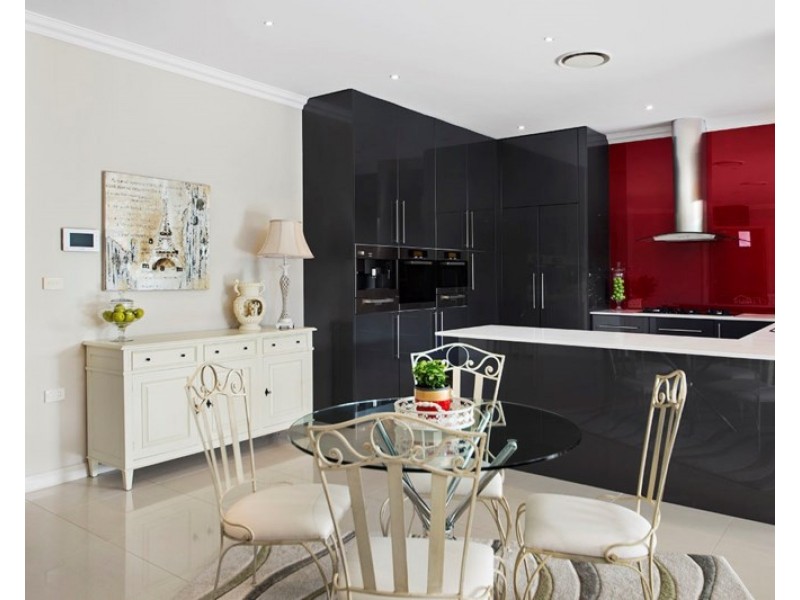 5 Colwyn Close, Menai NSW 2234