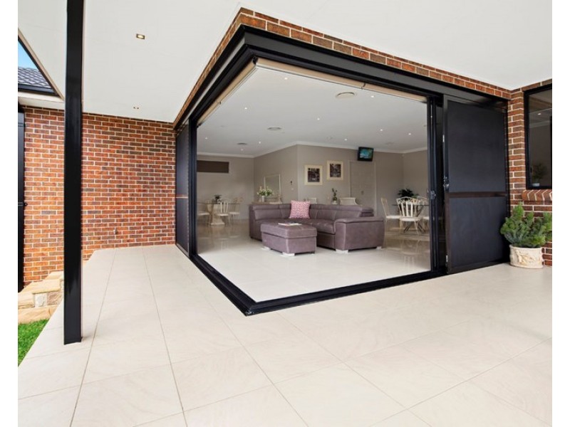 5 Colwyn Close, Menai NSW 2234