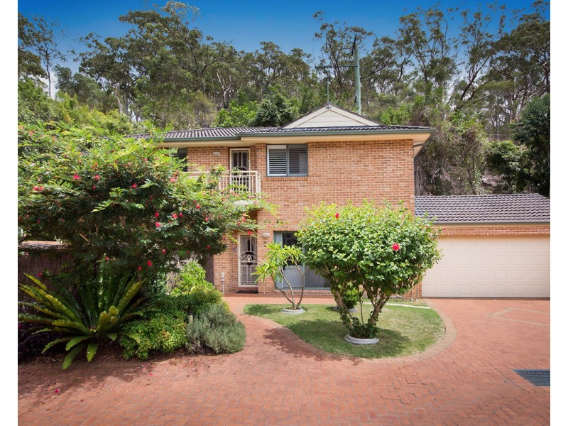 2/84 Griffin Parade, Illawong NSW 2234