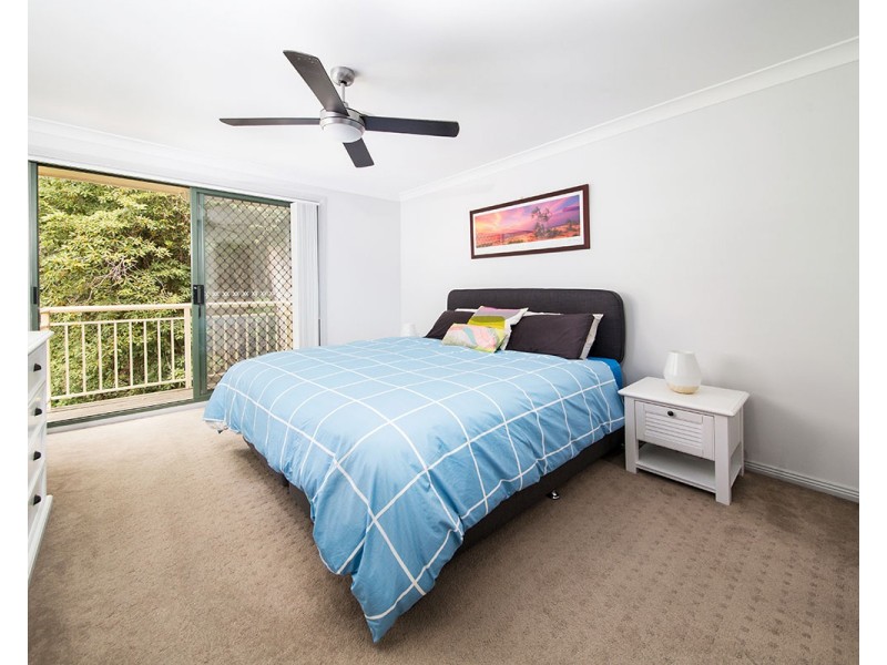 2/84 Griffin Parade, Illawong NSW 2234