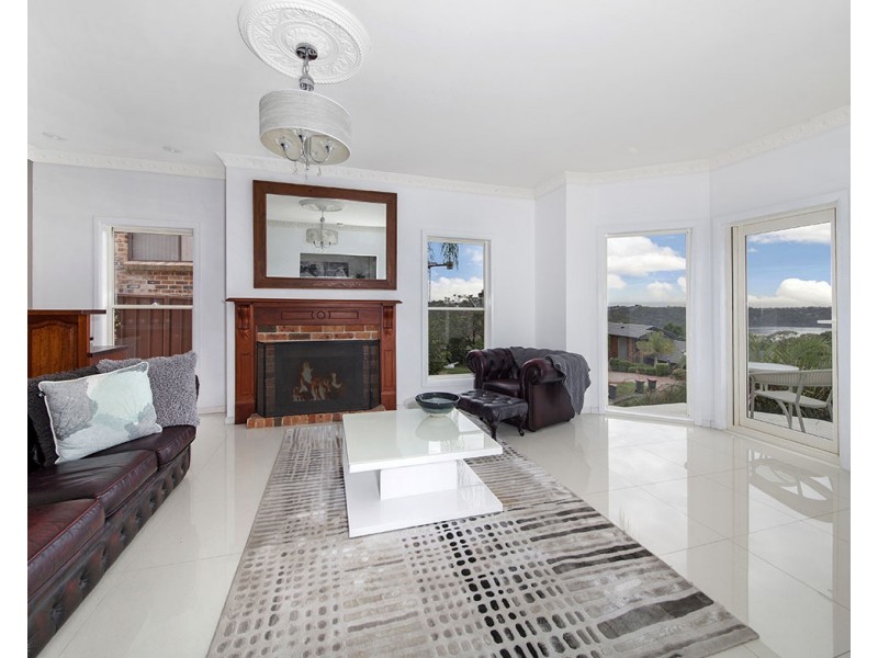 6 Gascoyne Place, Illawong NSW 2234