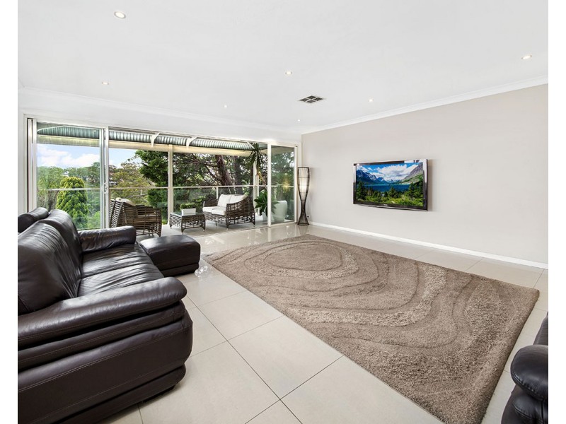 6 Gascoyne Place, Illawong NSW 2234