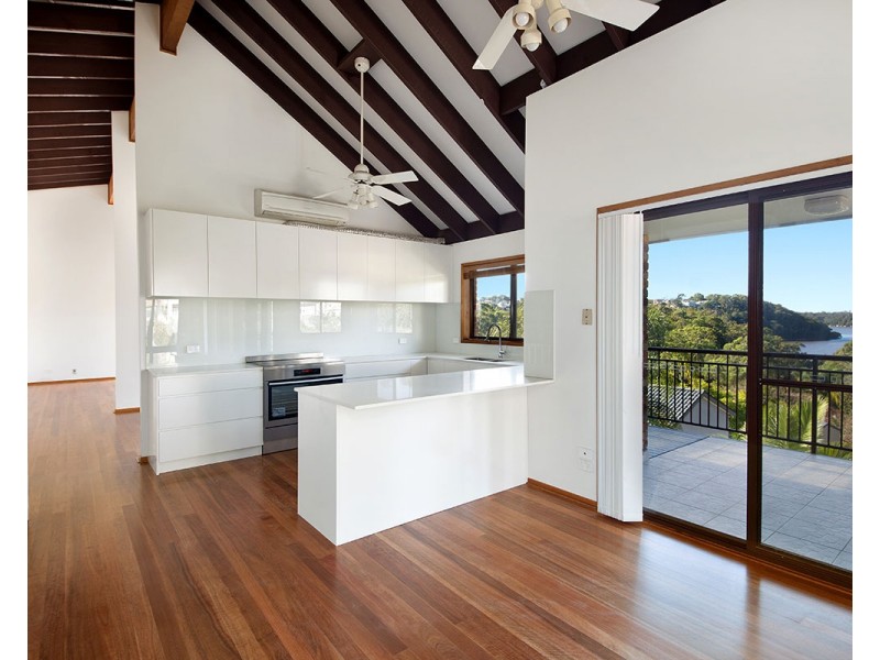 7 McPherson Place, Illawong NSW 2234