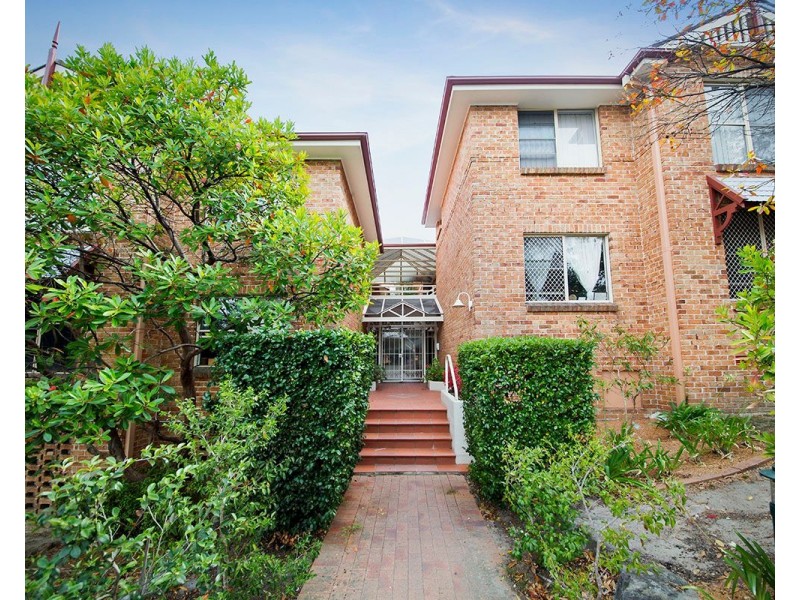2/1 Macmahon Place, Menai NSW 2234