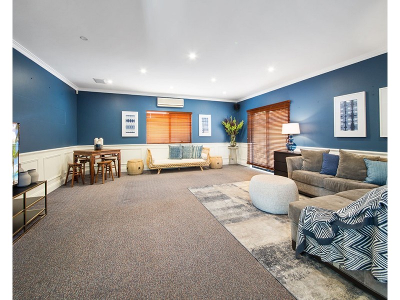 19 Sproule Road, Illawong NSW 2234