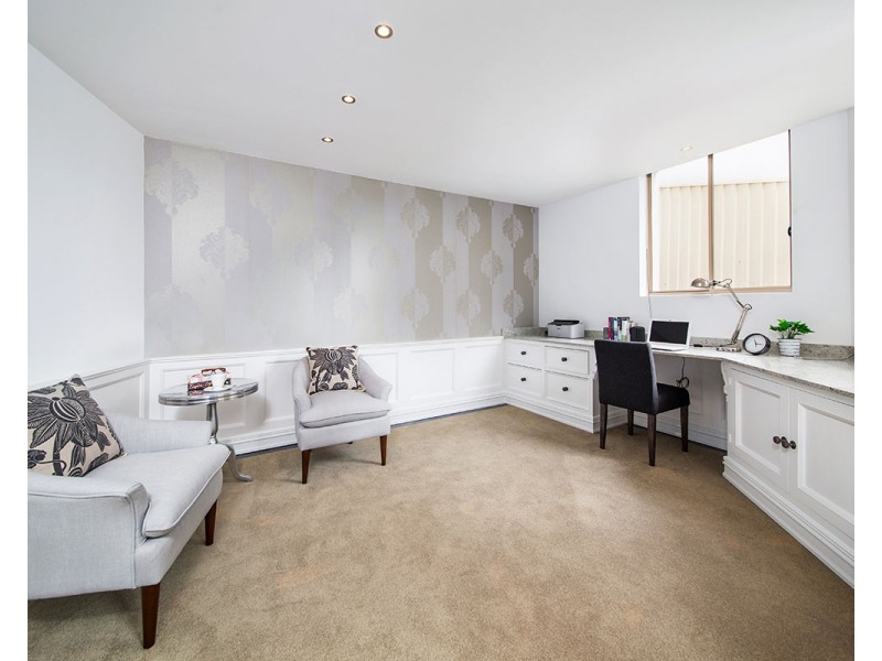 3 James Close, Menai NSW 2234