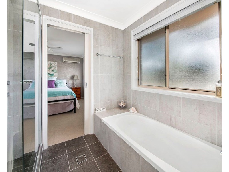 2/16 Amberwood Place, Menai NSW 2234