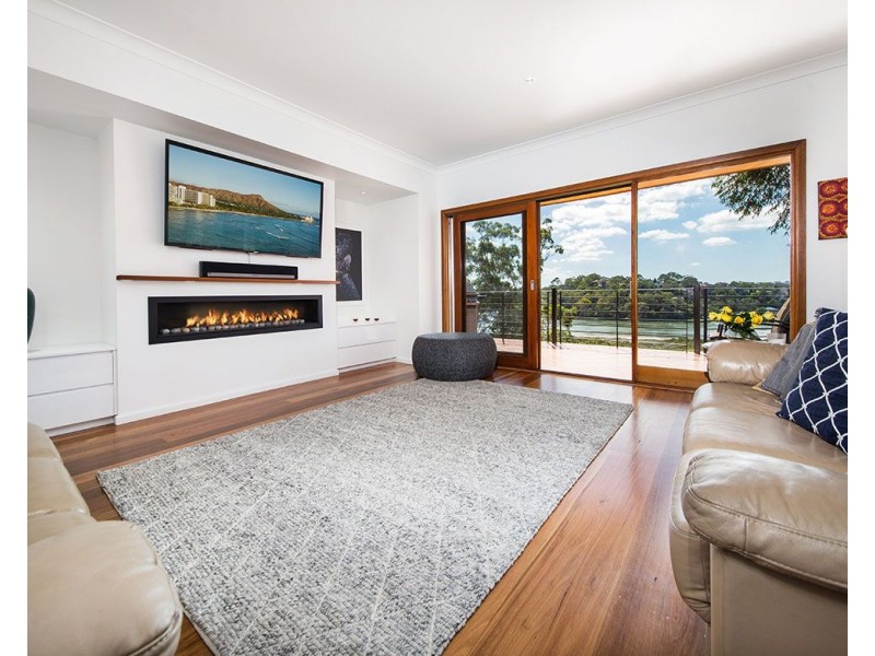 16 Fowler Road, Illawong NSW 2234