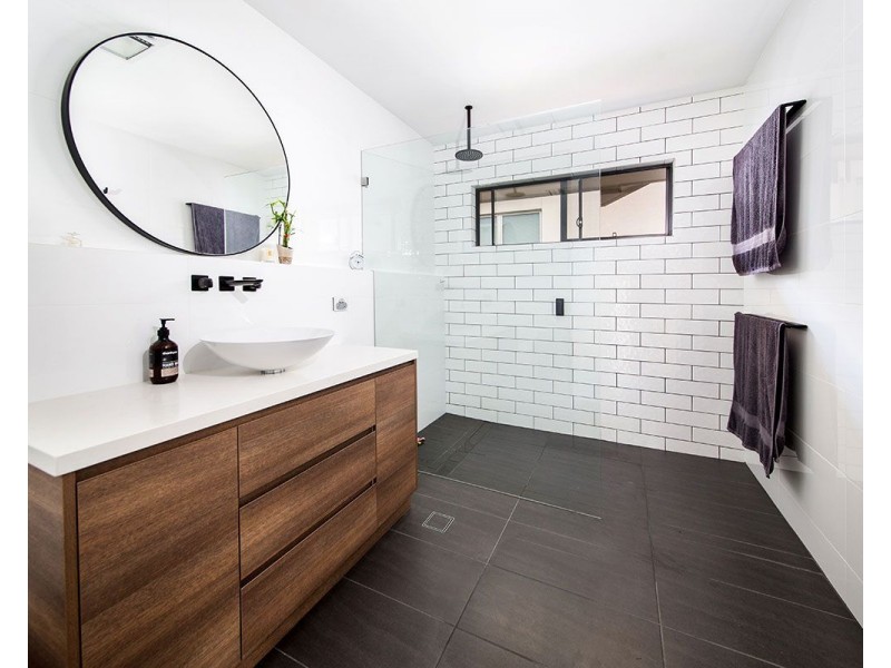 16 Fowler Road, Illawong NSW 2234