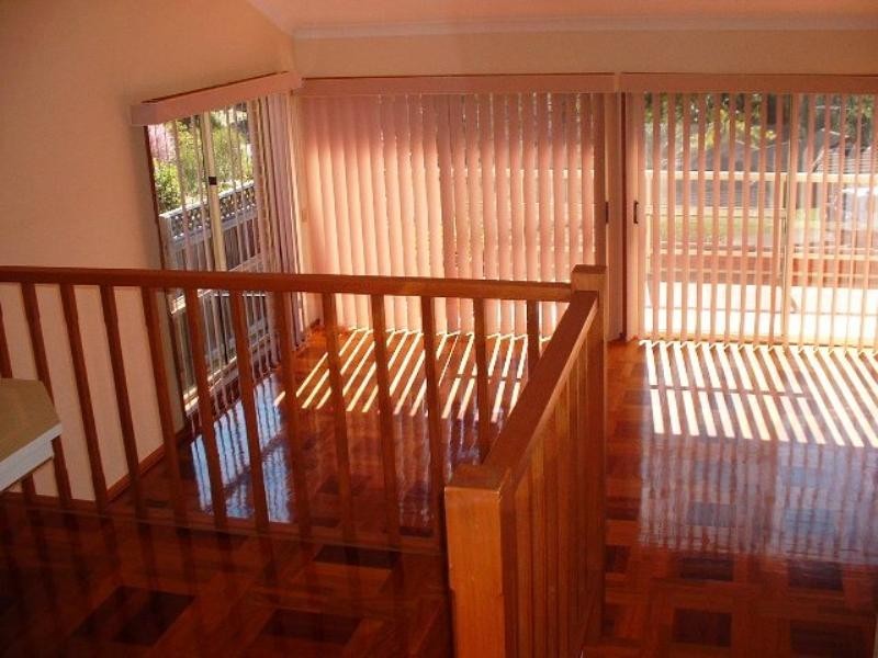 27 Burley Close, Illawong NSW 2234