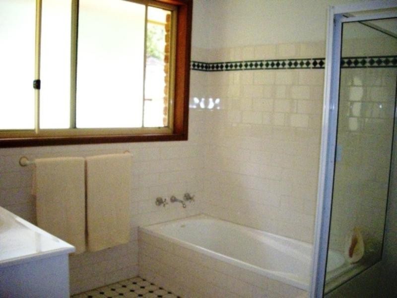 27 Burley Close, Illawong NSW 2234