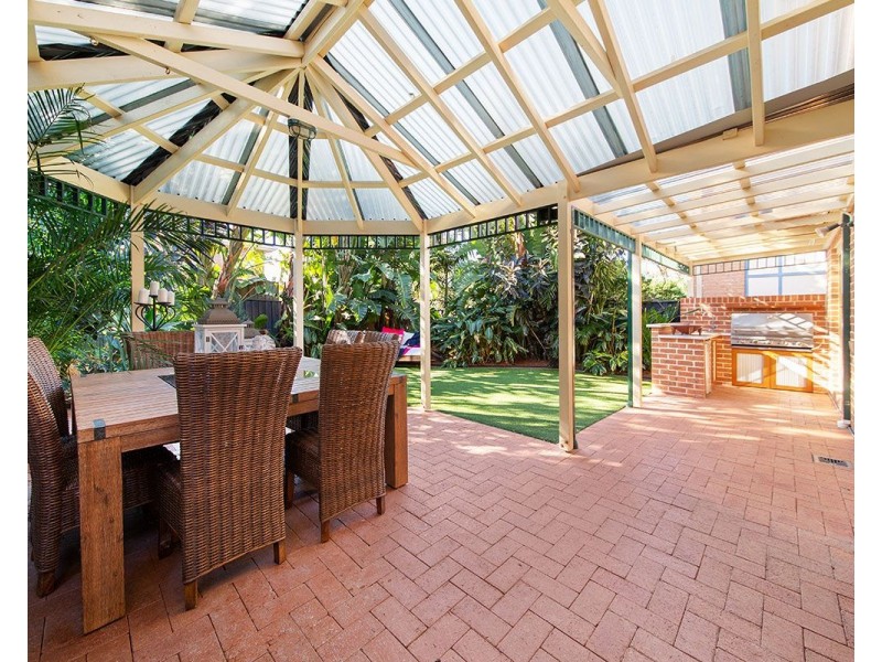 8 Bentley Grove, Menai NSW 2234