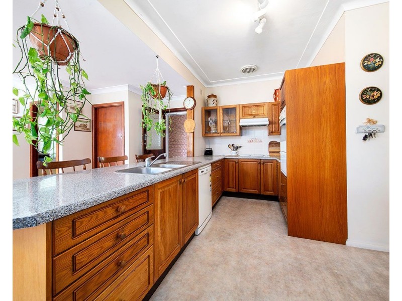 22 Bell Avenue, Beverly Hills NSW 2209