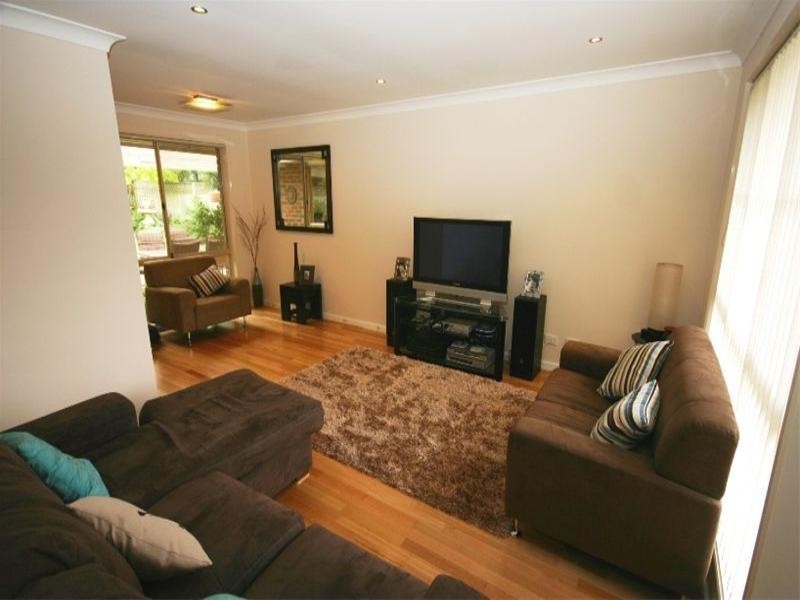 6 Barnsley Place, Menai NSW 2234