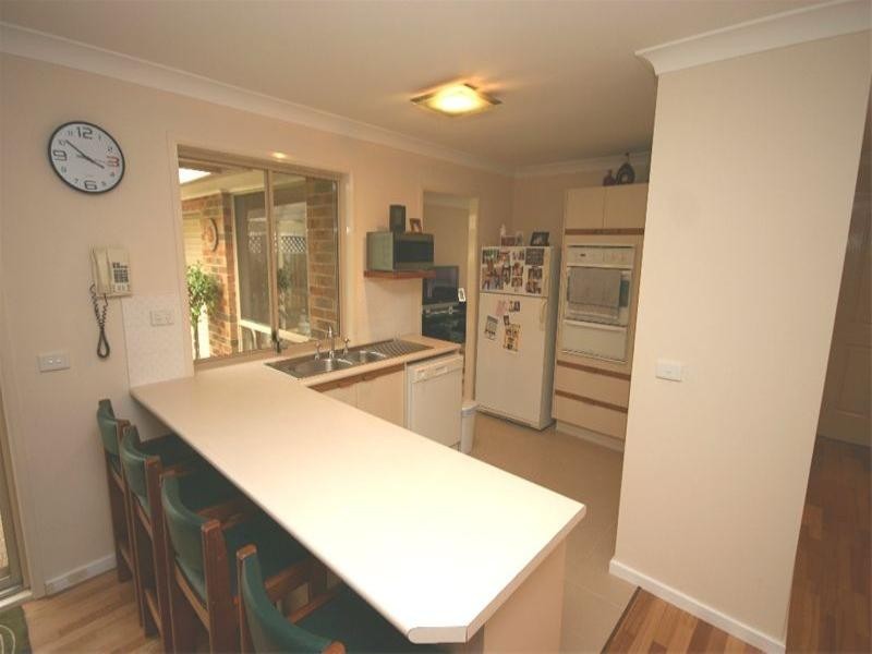 6 Barnsley Place, Menai NSW 2234