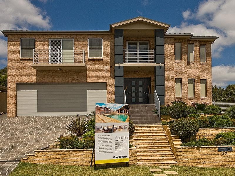 37 Mariner Road, Illawong NSW 2234