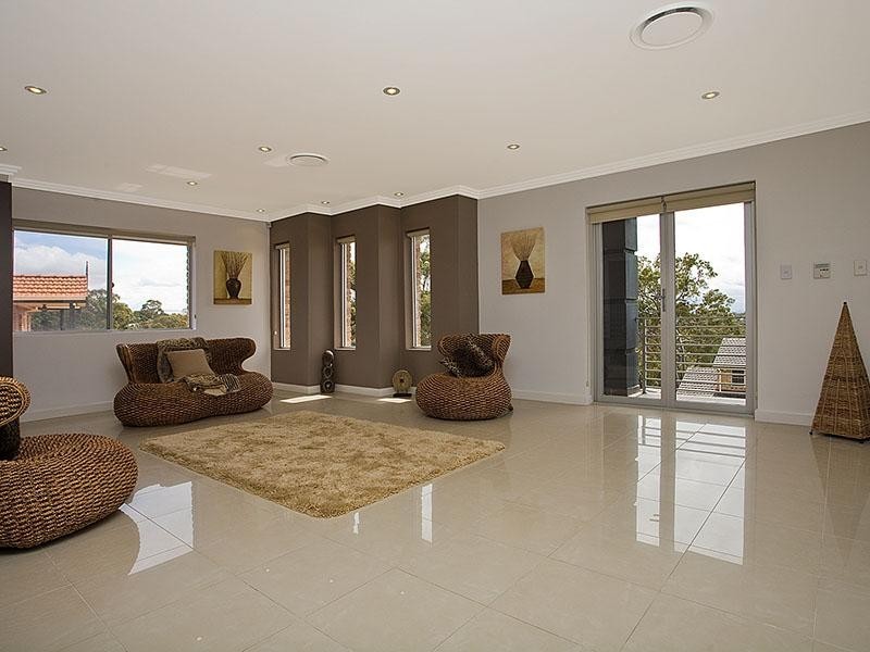 37 Mariner Road, Illawong NSW 2234