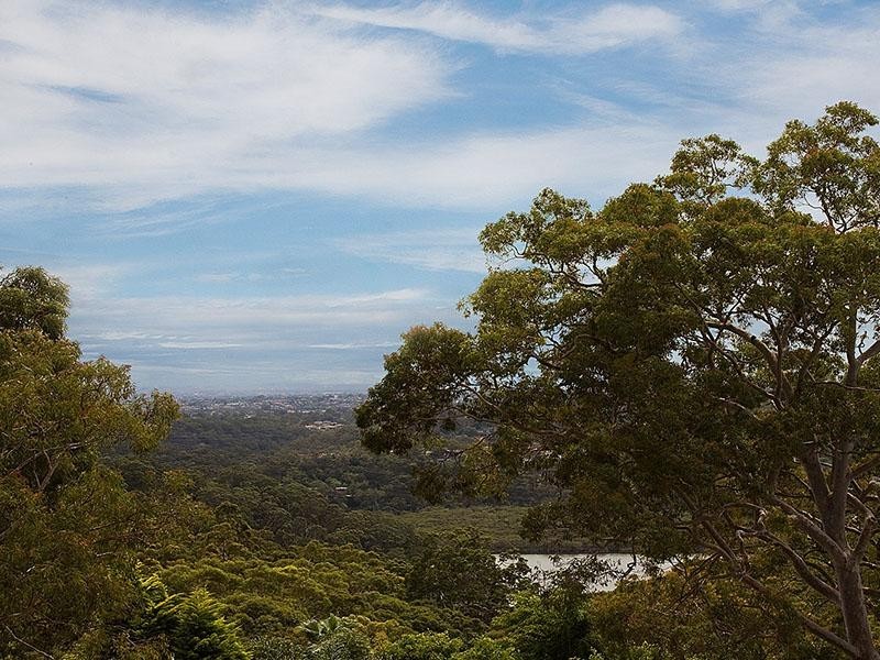 37 Mariner Road, Illawong NSW 2234