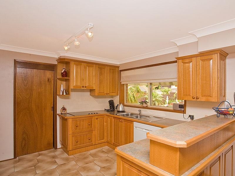 1 Marlock Place, Alfords Point NSW 2234