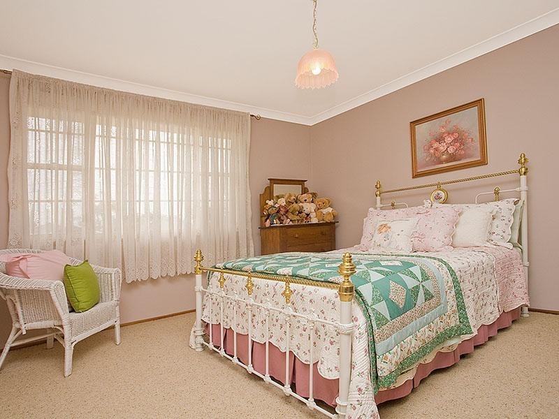 1 Marlock Place, Alfords Point NSW 2234