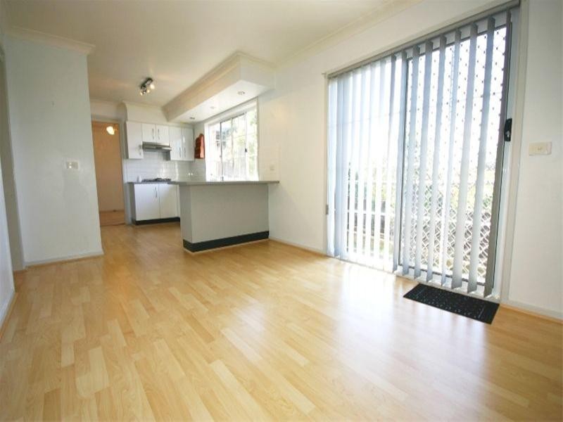 11 Phoenix Place, Illawong NSW 2234