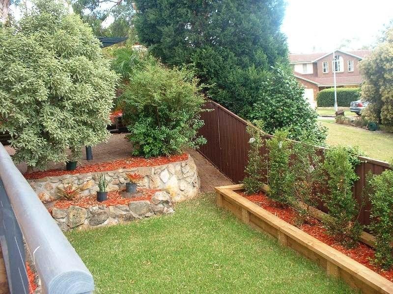 11 Phoenix Place, Illawong NSW 2234