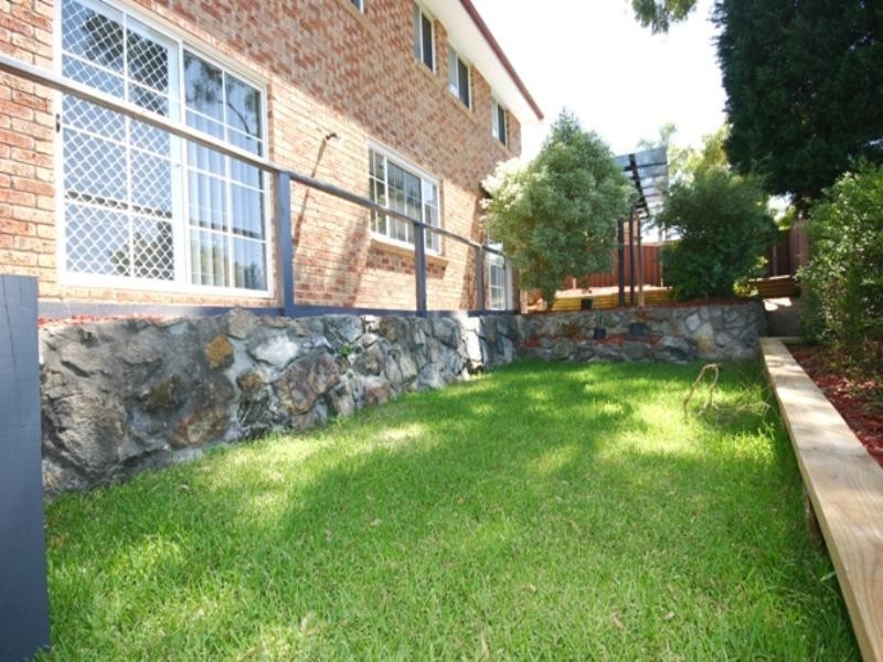 11 Phoenix Place, Illawong NSW 2234