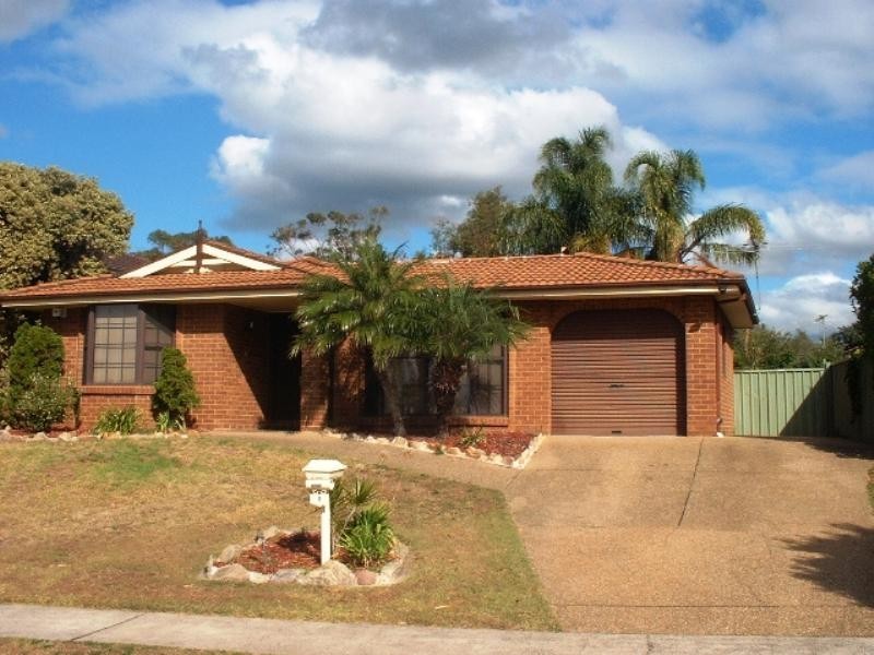 8 Rosewall Drive, Menai NSW 2234