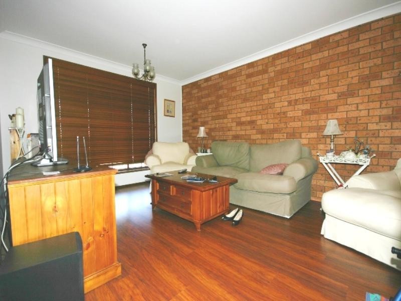 38 Barnes Crescent, Menai NSW 2234