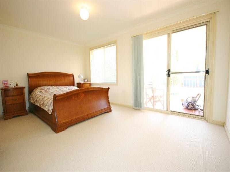 42 Link Circuit, Menai NSW 2234